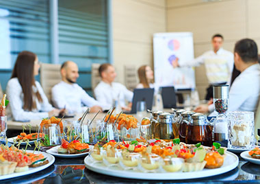 How to choose a corporate event caterer